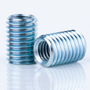 Gewindeeinsatz/Gewindeadapter M5 Innengewinde (IG) auf M7 Außengewinde (AG), 10mm Länge, Stahl verzinkt – Best.-Nr. 9000.12. Ideal für präzise und stabile Verbindungen bei Reparaturen und Umbauten. Der verzinkte Stahl sorgt für hohe Korrosionsbeständigkeit und eine lange Lebensdauer. Perfekt für den Einsatz im Maschinenbau, bei Heimwerkerprojekten und in der Automobilindustrie. Lieferung im praktischen Set mit 2 Stück – für eine zuverlässige Umwandlung von M5 auf M7 Gewinde.